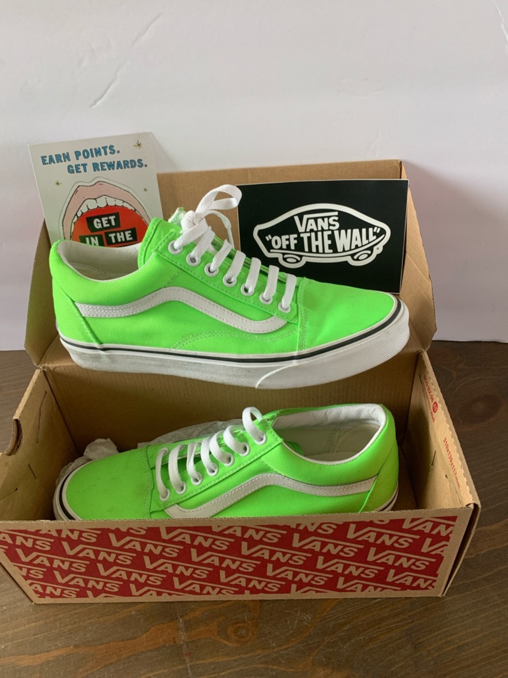 Vans Old Skool (Neon) Gecko Green True White Womens Casual Shoes Sneakers